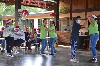 Foto Actividad de Adultos Mayores de Inn Capital Disfrutaron Agasajo Navideño</a></h2>