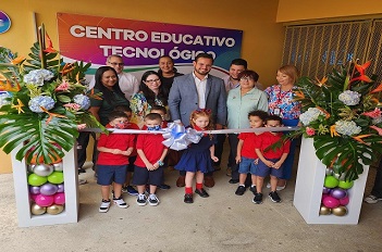 Foto Administrador de AVP Inaugura Centro Educativo Tecnológico en Res. Perla del Caribe de Ponce</a></h2>