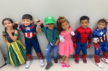Foto Niños de Centro Tienen su Día de Super Héroes y Princesas</a></h2>