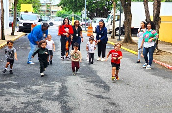 Foto Niños del Centro de Cuido Participan de La Carrera del Pavo</a></h2>