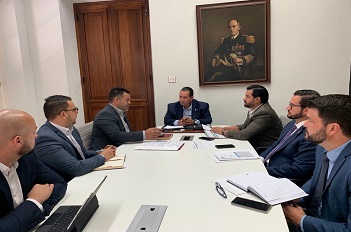 Foto Secretario de la Vivienda y Administrador de AVP se Reúnen con Vicealcalde de Mayagüez</a></h2>